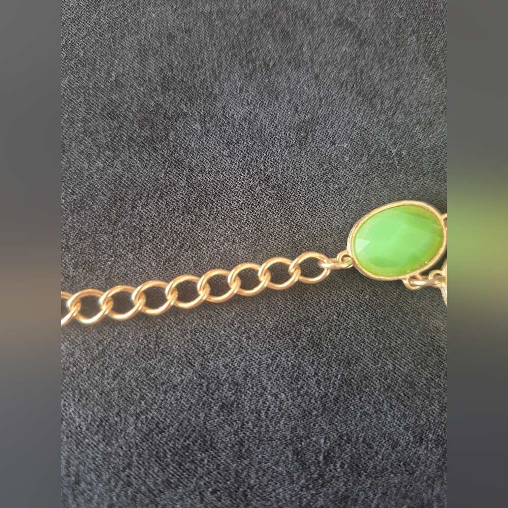 NEON IRRIDESCENT GREEN STATEMENT NECKLACE w goldtone halloween party - Picture 6 of 8